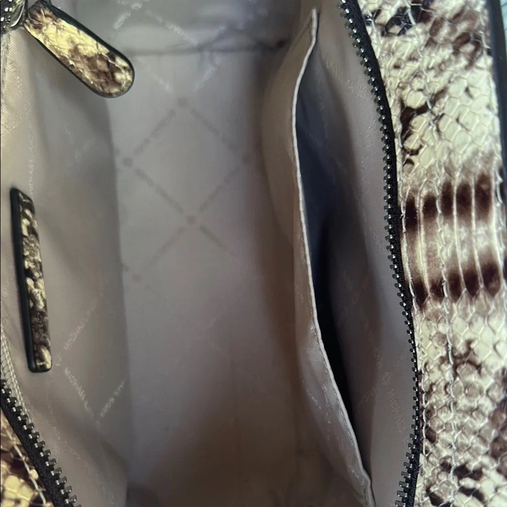 Michael Kors Brown and Cream Crossbody Bag with Chain Strap - Picture 7 of 12